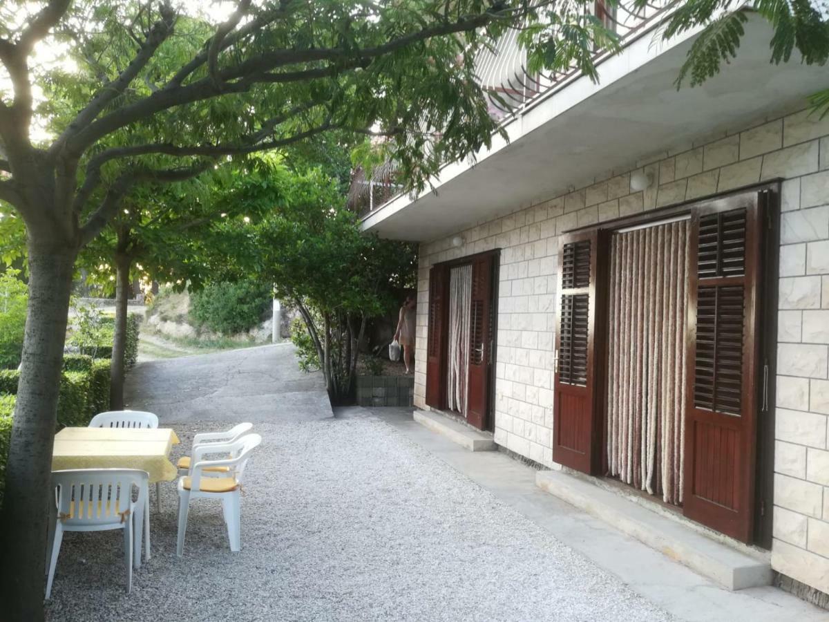 Apartmani Ujdur Omiš Eksteriør billede