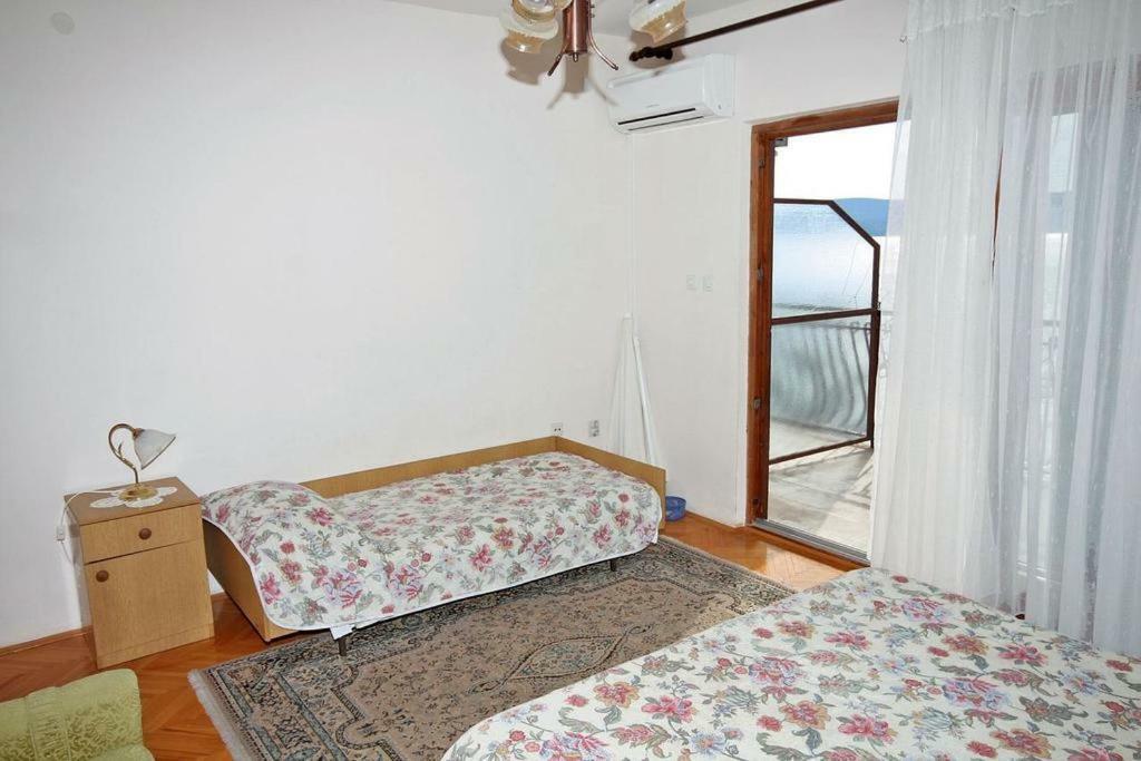 Apartmani Ujdur Omiš Eksteriør billede