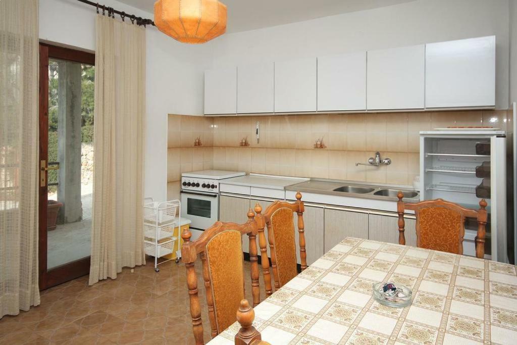 Apartmani Ujdur Omiš Eksteriør billede